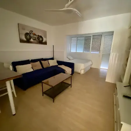 Loft Playa Torviscas,garaje Gratis , Recien Reformado Apartmán