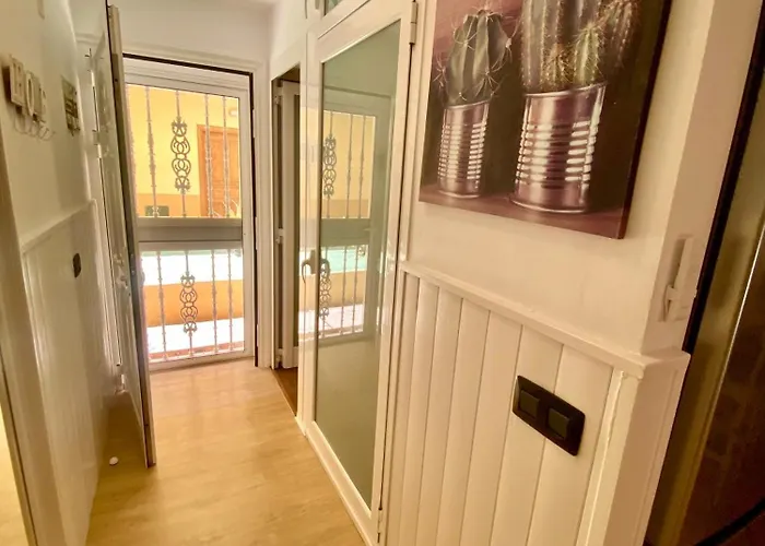 Loft Playa Torviscas,garaje Gratis , Recien Reformado Апартаменты Адехе