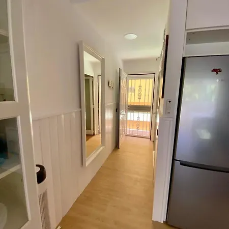 Loft Playa Torviscas,garaje Gratis , Recien Reformado * 아데제
